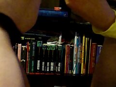 Dos rubias se follan a un nerd