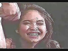 Sofi Ryan comiendo su coño húmedo y follada duro en la cama