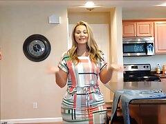Morena sexy follada y chupando a la vez