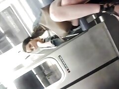 MILF cachonda Graciela se folla con los dedos su agujero ansioso