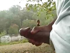 Novia traviesa está chupando una polla muy profundo