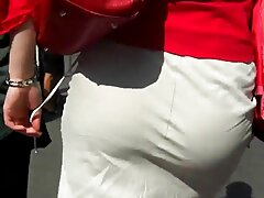 Manejando una polla negra por primera vez