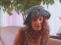 Yoga con madrastra se convierte en un trío salvaje