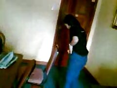 La MILF cachonda de la oficina Phoenix Marie seduce a un compañero de trabajo.