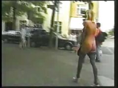 Latina con culo apretado hace mamada y se la follan