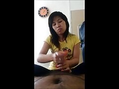 La adolescente Stacy Cruz con hermosas tetas es follada y chupa la polla