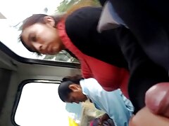 Belleza de ébano follada por la espalda