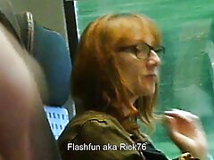 Ella Reese se deja follar muy bien después de dar mamada