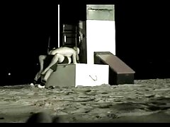 Asiática chupando una polla enorme