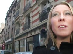 Chisporroteando detrás de la escena interracial golpeando