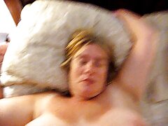 MILF culona Ryan Keely follada por su hijastro cachondo