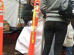 Milf cachonda se folla a su vecino de al lado