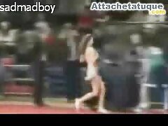 Esposa seductora satisface a su marido